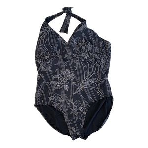 Cherokee Plus Sized Swim Suit 24w Black and White Halter Top Bra